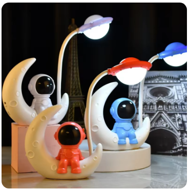 Luminária Astronauta Led USB Recarregável